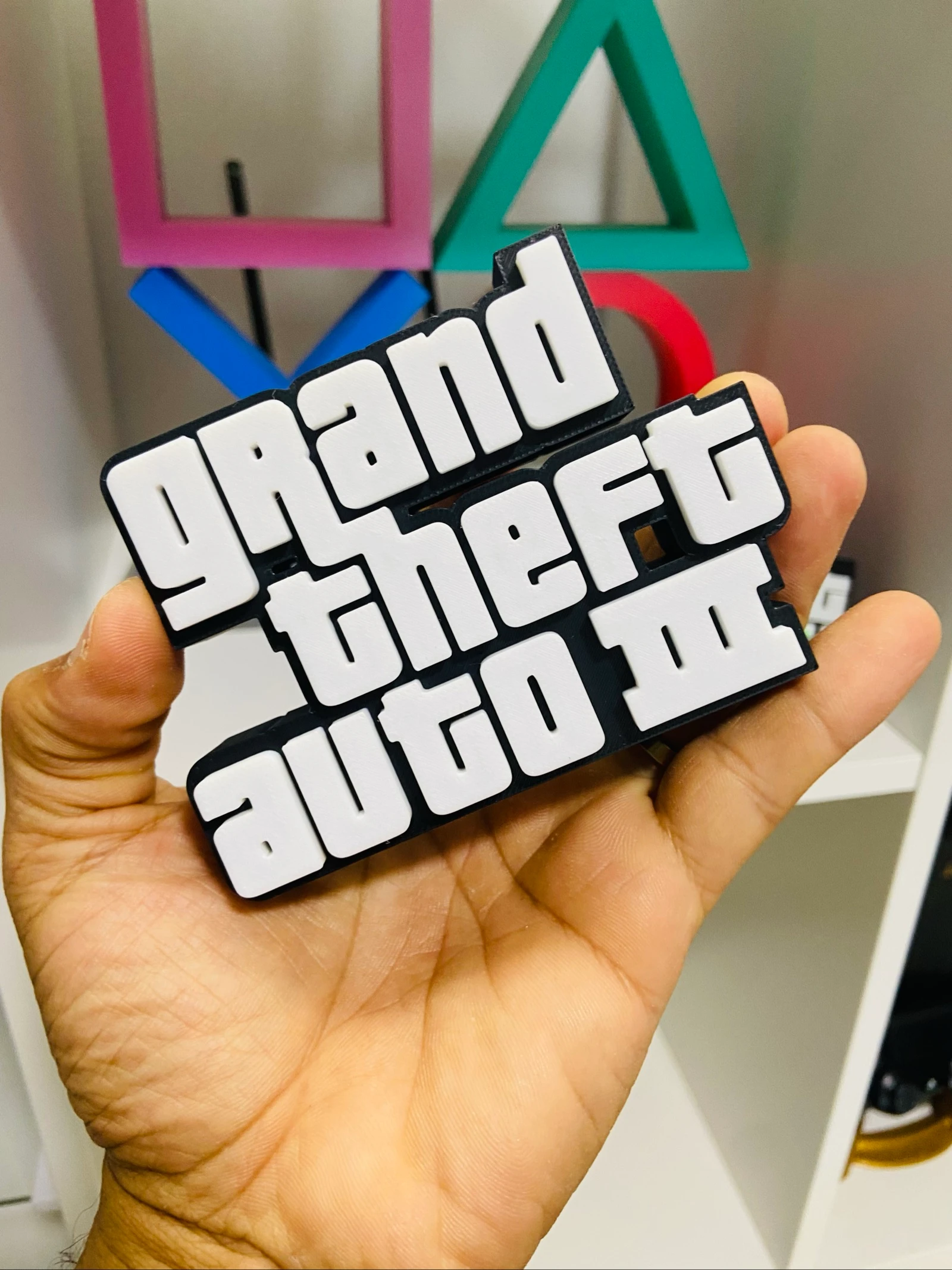 GTA - Batch of Decorative Plates (III, IV and IV) – photo 2